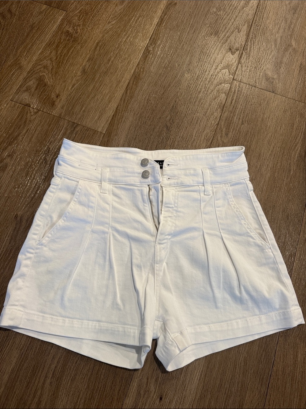 Veronica Beard White High-Waist Pleated Shorts